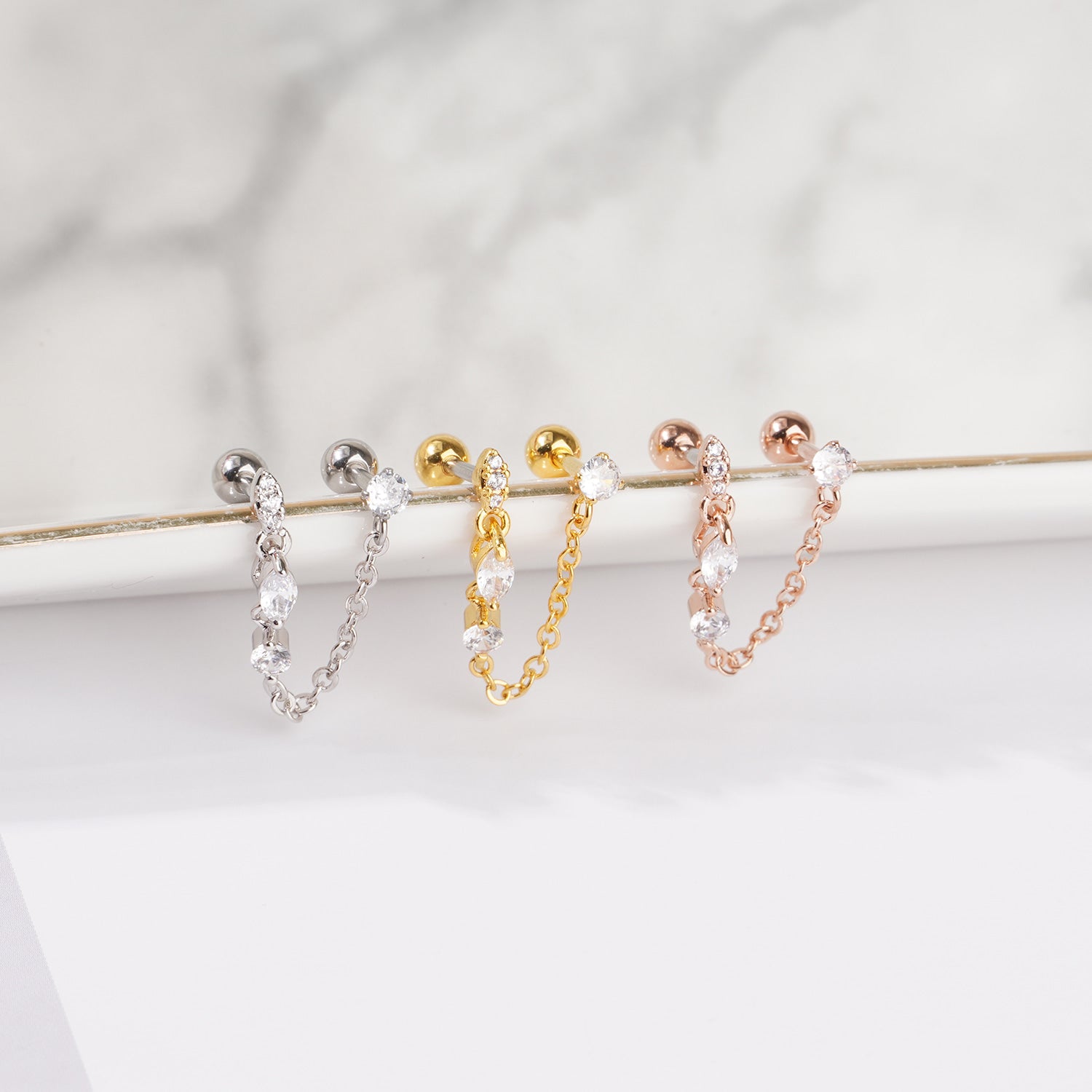 Oval stone two-pin chain